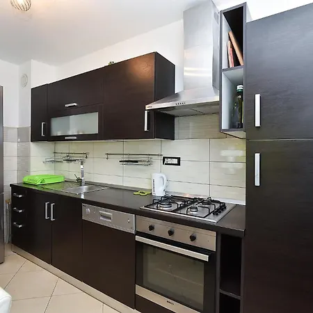 Дом отдыха House Marijana 2115 *